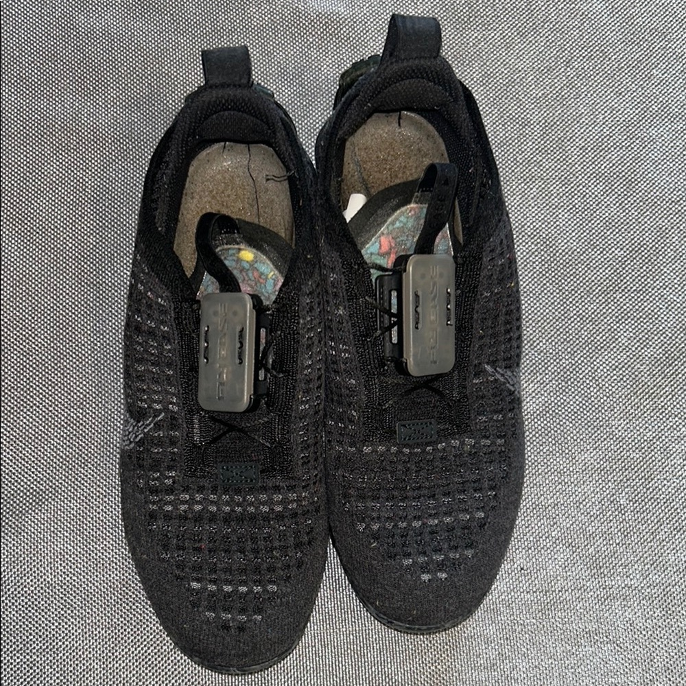 Nike Air Vapormax Flyknit size 6